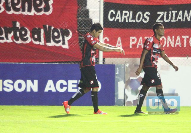 El concordiense festeja un nuevo gol en Patronato. “No hicimos un buen partido”
