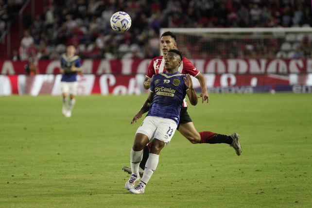 El primer partido de Central en el ciclo Holan fue en el empate 1-1 ante Estudiantes, en La Plata.