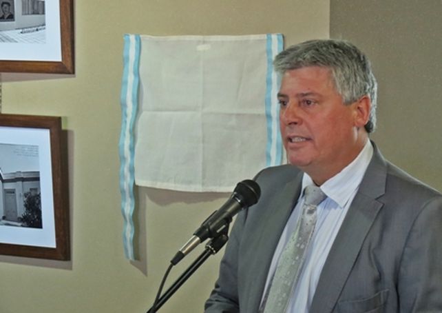 Se presentó en Educación la muestra Nuestros alumnos, nuestros héroes
