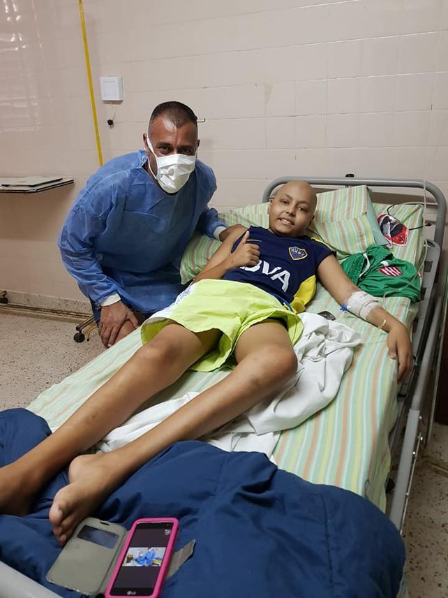 ¡Puro corazón! Nereo le cumplió el sueño a un nene que lucha por su vida