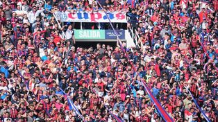 La barrabrava de San Lorenzo visitó al plantel en la previa del Clásico