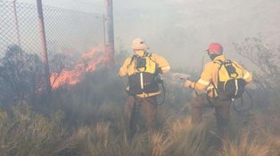 Mendoza: Explotaron más de 50 autos en la playa San Agustín
