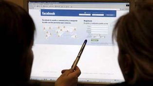 Europa quiere frenar el tr&aacute;fico de datos personales por las redes sociales