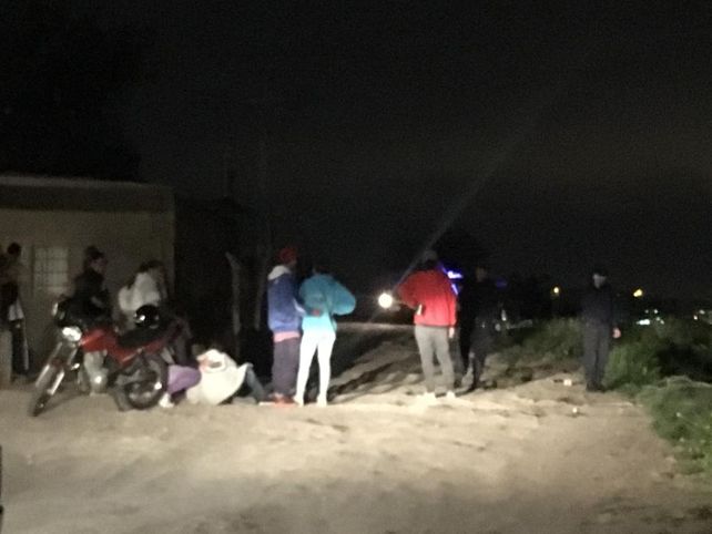 Una mujer fue asesinada de un balazo en la cabeza