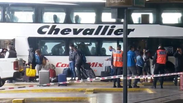 Los micros de media y larga y los trenes tendrán un tope de pasajeros para las vacaciones