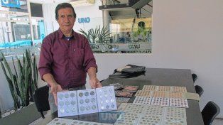 Horació Alarcón tiene una colección de monedas de 9.500 piezas