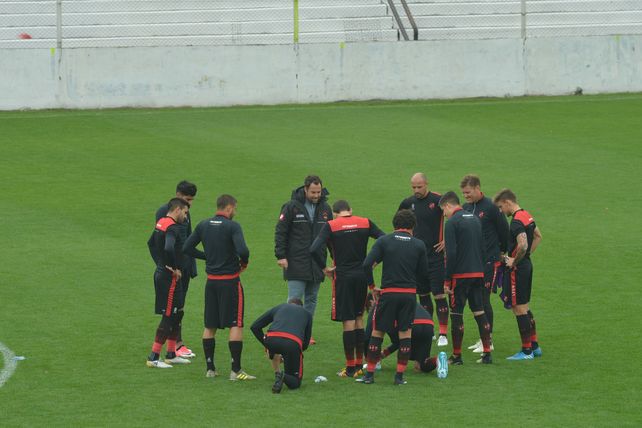 El plantel Rojinegro regresa a la actividad. Será desde las 9.30 en el predio La Capillita.&nbsp;