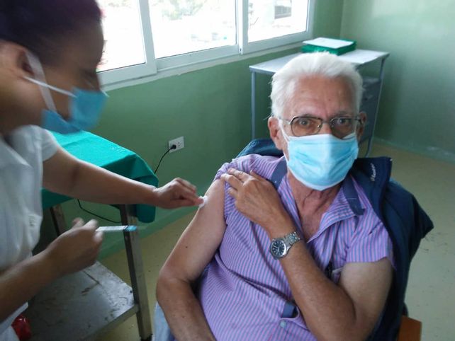 Cuba comenzó a inmunizar con  dos vacunas que son creación propia