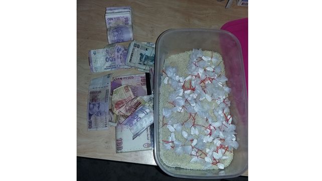 Dos causas. El arma sería la utilizada para golpear a Segovia; la droga será remitida al Juzgado Federal.