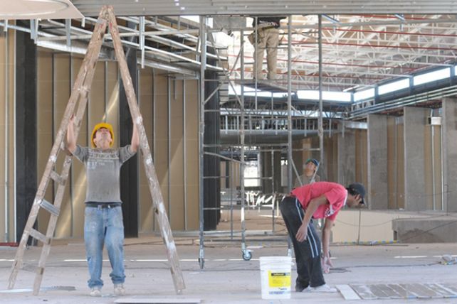 A partir de hoy, el salario mínimo es de 2.875 pesos