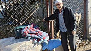Tiene 82 años