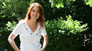 Polémica por una escritora que justifica el abuso sexual sobre menores