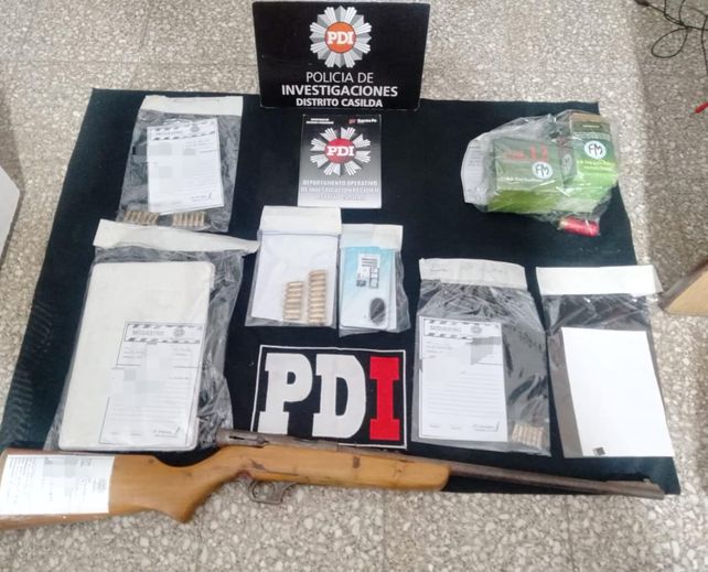 Parte de los elementos incautados por la Policía de Investigaciones en la causa por robos violentos en la región