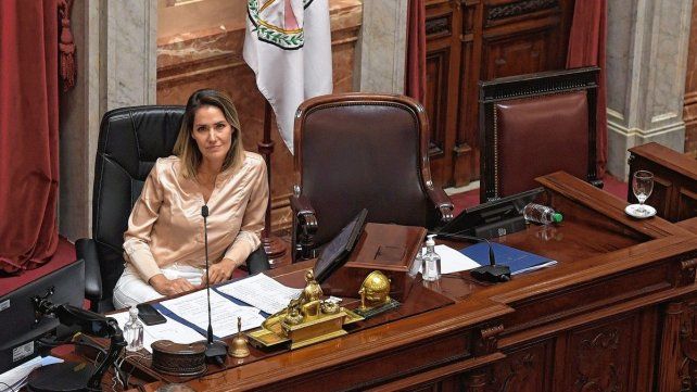 Losada criticó tácitamente a Maximiliano Pullaro