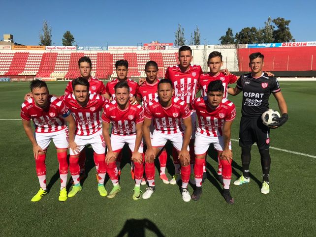 Unión goleó a Racing y es escolta de Tigre