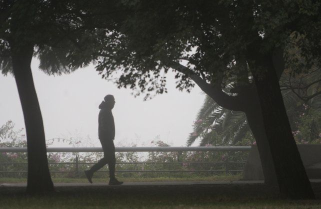 El tiempo en Rosario: miércoles con neblina y por la tarde, quizás, un poco de sol