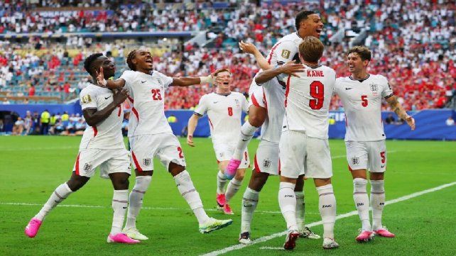 Inglaterra reaccionó de la mano de Bellingham y se instaló en semifinales.
