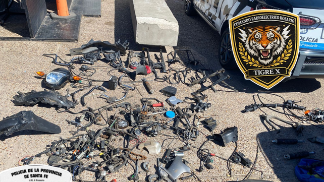 Piezas de motos robadas. Partes del material incautado en los tres procedimientos de ayer
