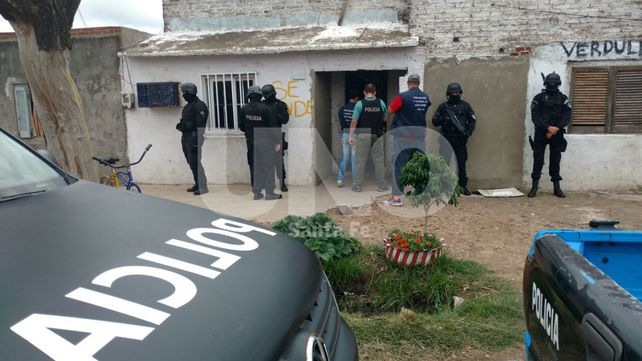 Detuvieron a una mujer en Nueva Pompeya y secuestraron marihuana y cocaína