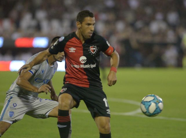 En un partido de ida y vuelta, Newells fue superior pero no pudo resolverlo y perdió