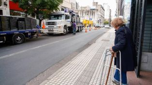 Un banco de Rosario sacó las cajas de seguridad a la calle y se alteró el microcentro
