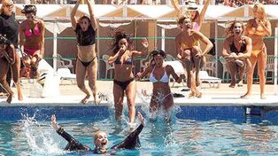 Las estrellas reinauguraron la pileta del Hotel Provincial con un chapuz&oacute;n colectivo