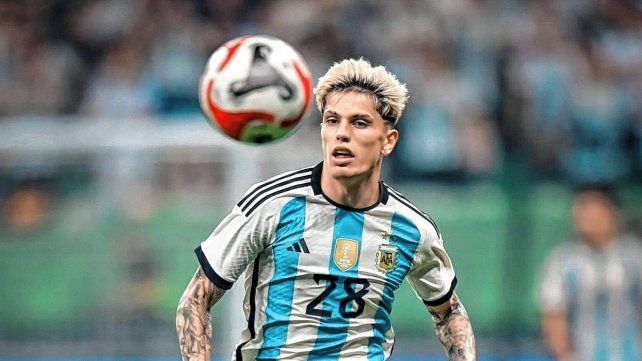 Alejandro Garnacho jugó su segundo partido con la camiseta de la Selección y está a un encuentro de ser blindado.