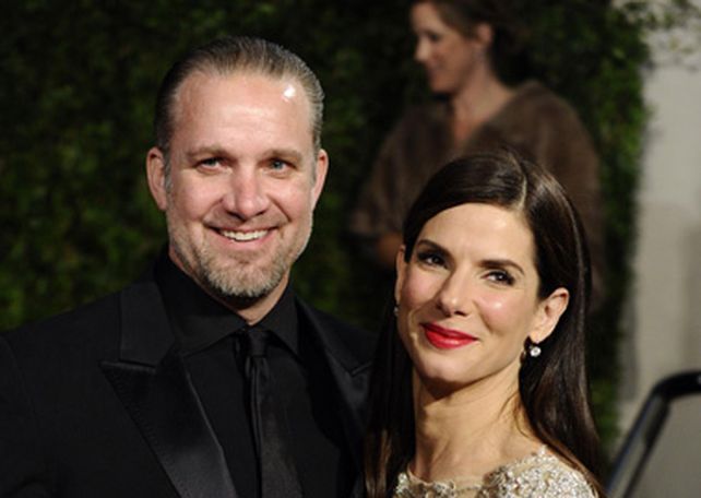 Sandra Bullock se enter&oacute; por una revista que su marido le fue infiel  y lo dej&oacute;