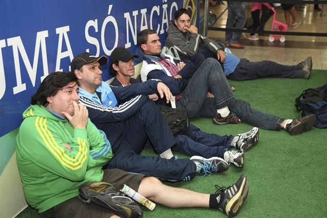 Los latinos que viven en la terminal de ómnibus de Río de Janeiro