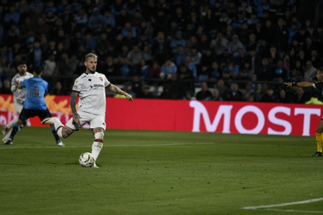 Benedetto fue el tercer jugador de Newells que malogra un penal este año.