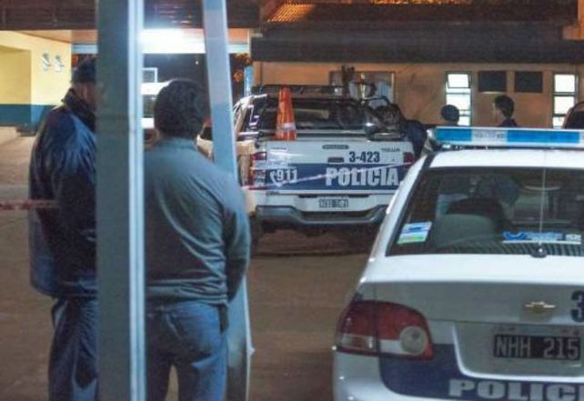 El patrullero involucrado. En la camioneta habrían matado a golpes al albañil.