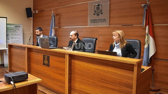 Tan frágiles y tan fáciles: lo que dejó el primer día de juicio al docente de San Roque