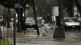 La ciudad de Santa Fe sigue bajo alerta por tormentas fuertes