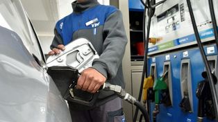Rige un nuevo aumento en las naftas en la ciudad