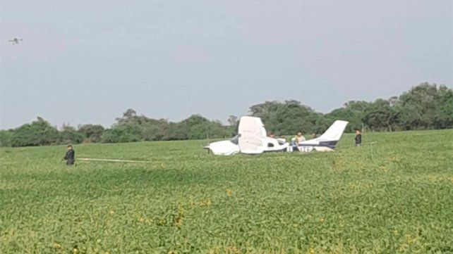 Cayó una avioneta de fumigación en un campo del sur entrerriano y hospitalizaron al piloto