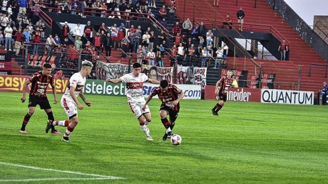 En su última presentación Patronato le ganó un partidazo a Deportivo Morón.
