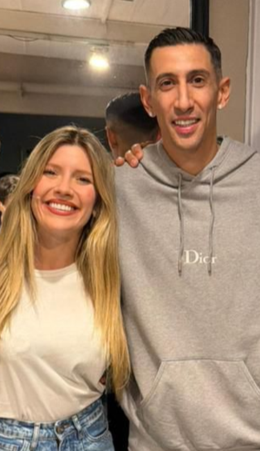 Ángel Di María fue al teatro en Rosario y sorprendió a Martín Bossi en camarines