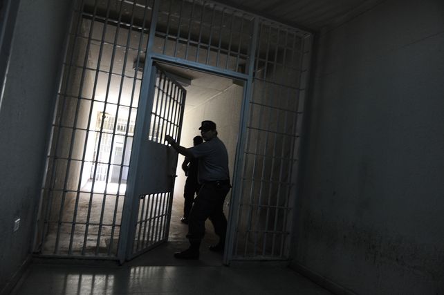 Crimen en Piñero: un recluso fue asesinado a puñaladas.&nbsp;