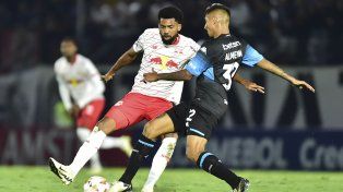 Racing perdió en Brasil.