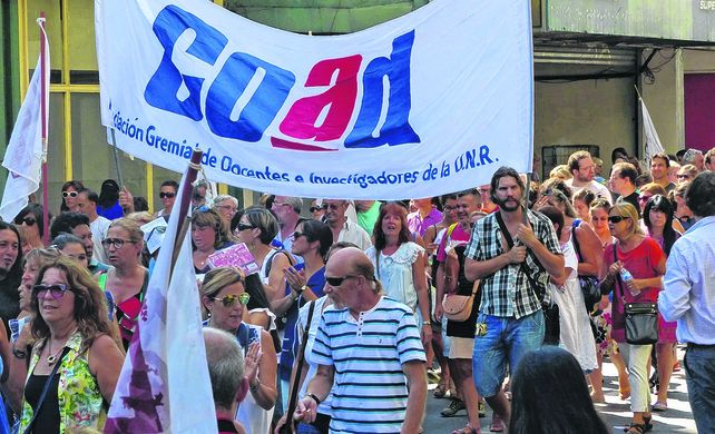 A la calle. Entre las múltiples movidas que Coad encarará esta semana figura organizarse para la Marcha Federal que el 16 se hará en Buenos Aires.