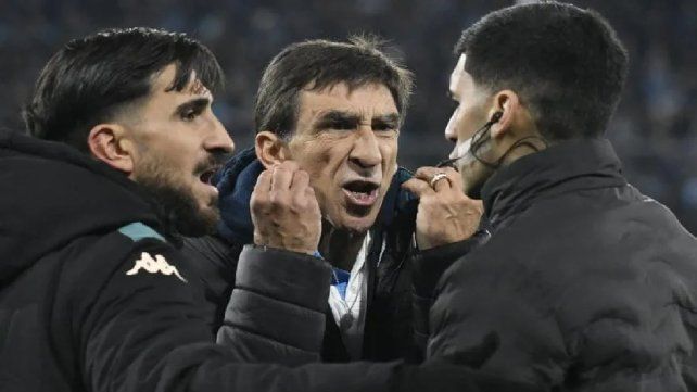 Racing: cuatro fechas de suspensión para Gustavo Costas por su exabrupto ante Tigre