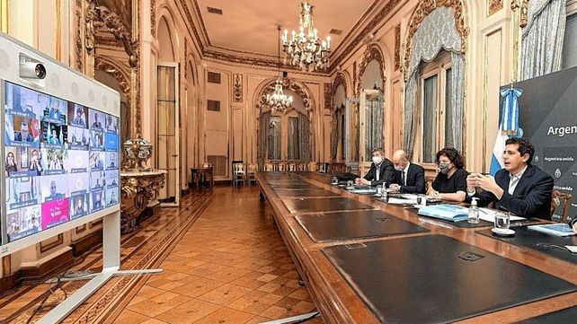 Vizzotti y De Pedro mantuvieron una reunión con los gobernadores este lunes