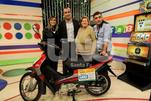 Diario UNO y Todo al 13 entregaron una moto