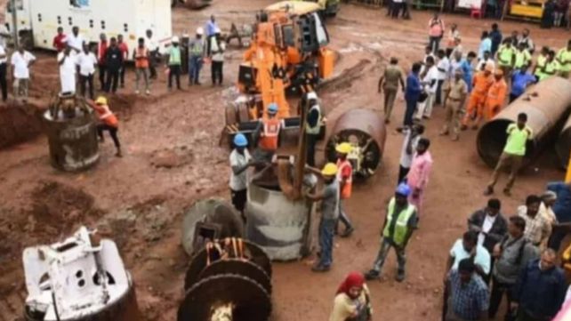 Los pozos de las aldeas agrícolas indias son lugares frecuentes de accidentes mortales en los que están implicados niños pequeños.
