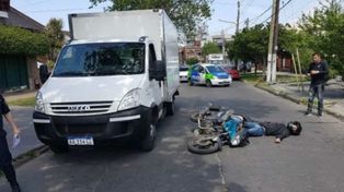 Un policía que estaba fuera de servicio mató a dos motochorros