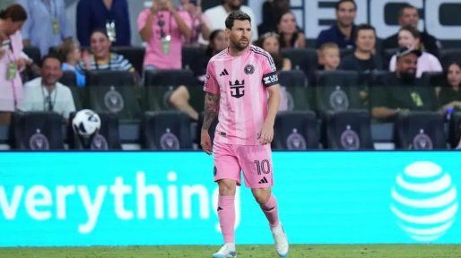 Messi volvió a jugar tras el fallecimiento de su padre