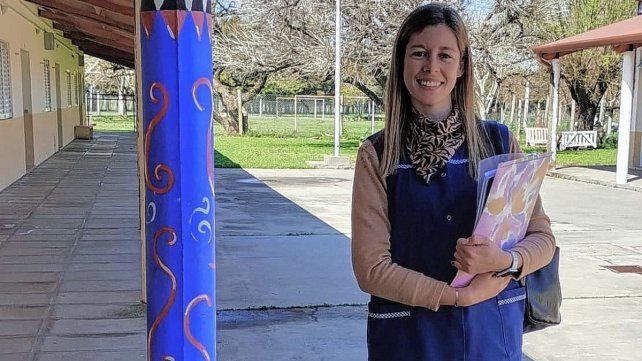 Educadora. Cristela Miret transcurre su vocación docente en las escuelas secundarias N°16 de Pueblo Cazés y N°3 Presbítero Eliseo Melchiori de Arroyo Barú. 