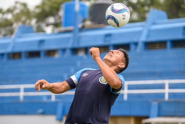 Idolo de Central, el Puma Rodríguez: por un gol en el clásico los hinchas me adoptaron