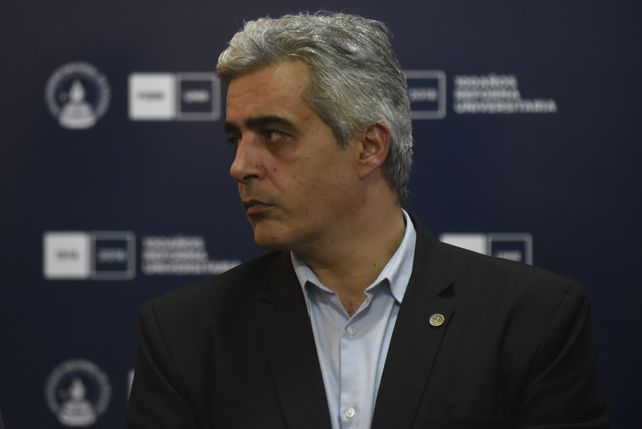 La UNR reprogramó el inicio de clases