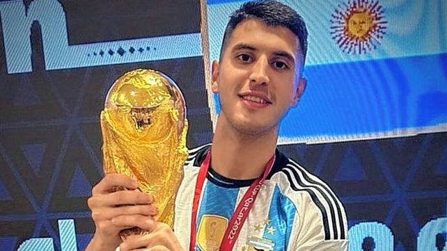 Exequiel Palacios se mostró orgulloso en Alemania.